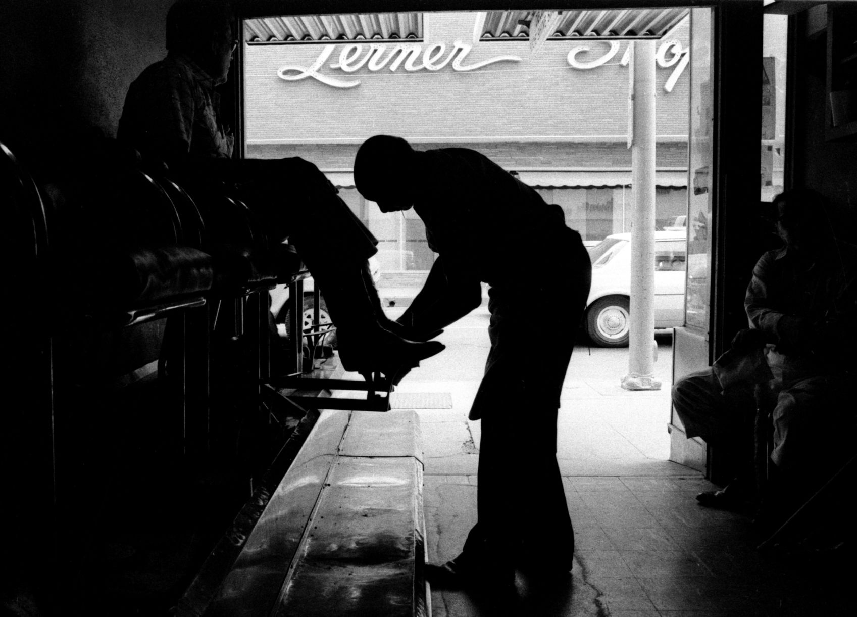 Deluxe Shoe Shine Shop in Tucson